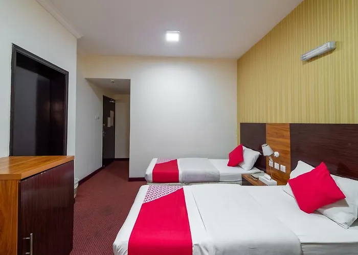 Central Paris Hotel, Baniyas Square