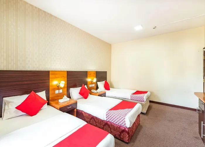 Central Paris Hotel, Baniyas Square