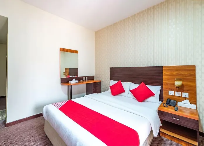 Central Paris Hotel, Baniyas Square